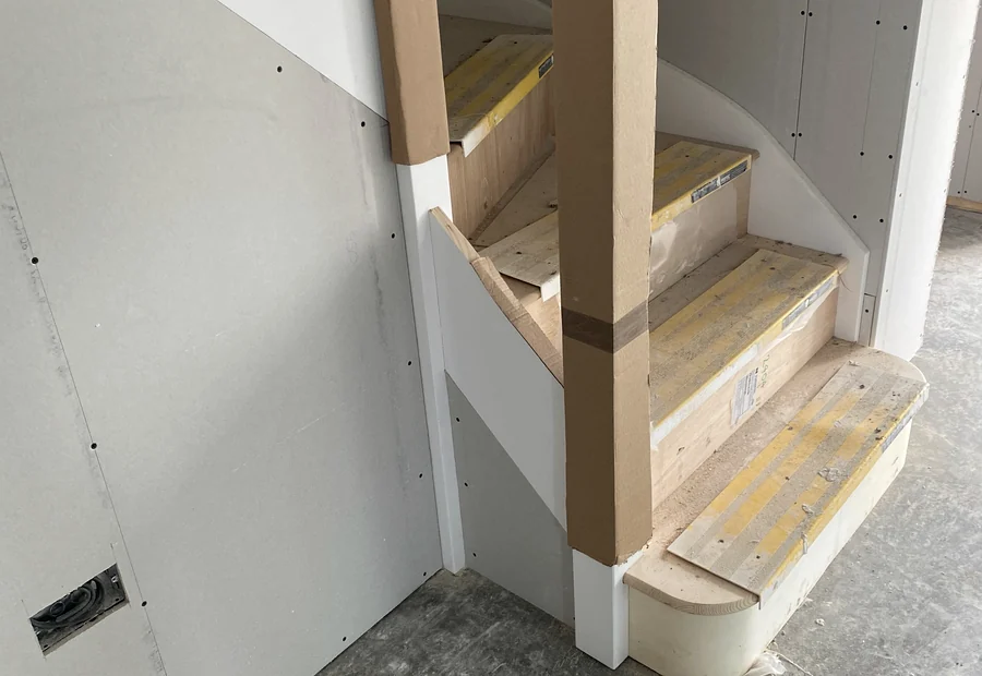 Staircase joinery during installation